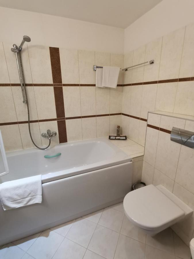 Las Vegas Rooms Wilna Exterior foto
