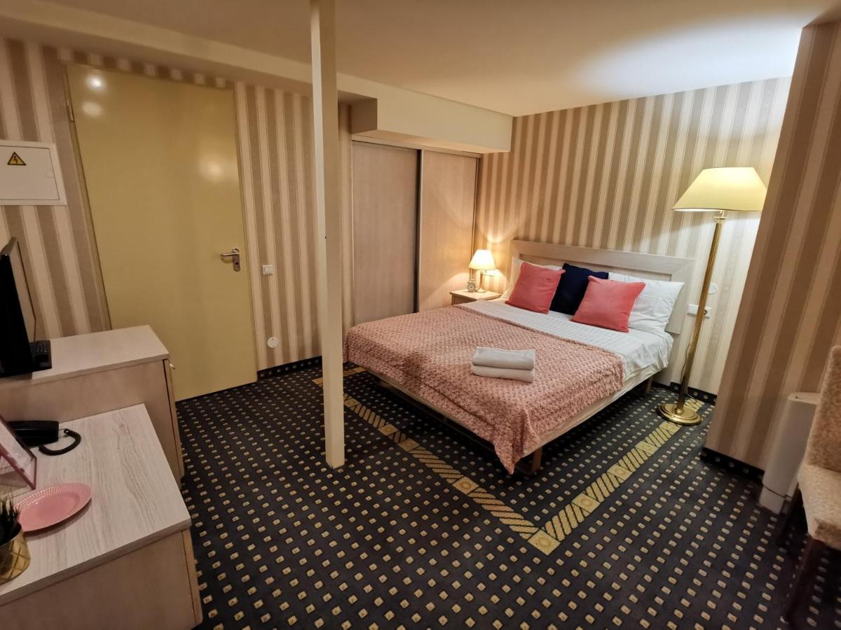 Las Vegas Rooms Wilna Exterior foto